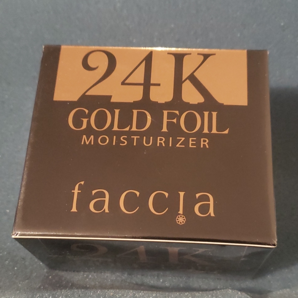 24k gold foil moisturizer